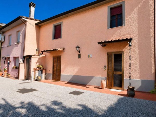 appartamento in vendita a Casciana Terme Lari in zona Perignano