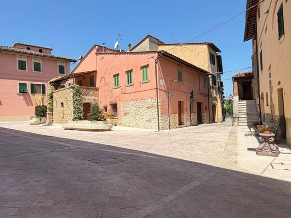 casa indipendente in vendita a Casciana Terme Lari in zona Casciana Terme