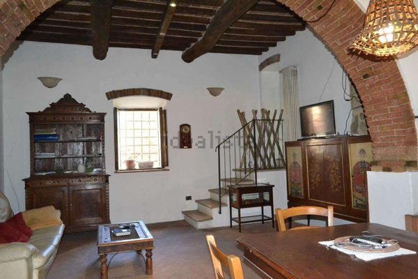 casa indipendente in vendita a Casciana Terme Lari in zona Collemontanino