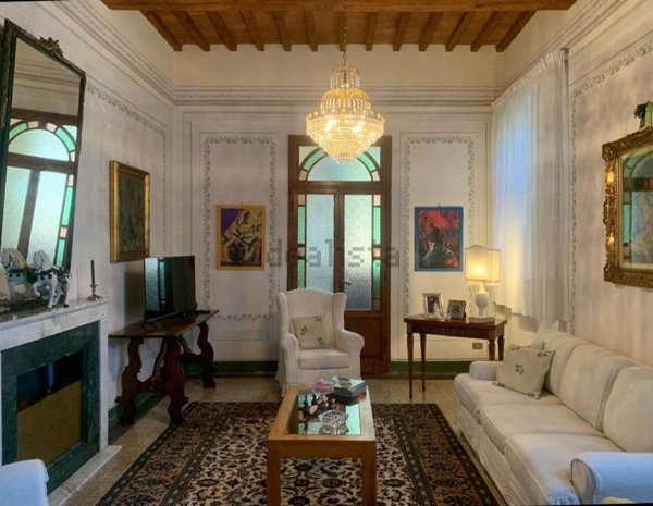 casa indipendente in vendita a Casciana Terme Lari in zona Lari