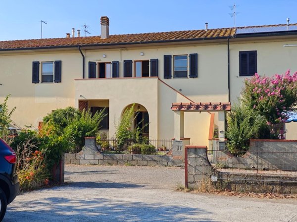 casa indipendente in vendita a Casciana Terme Lari in zona Quattro Strade