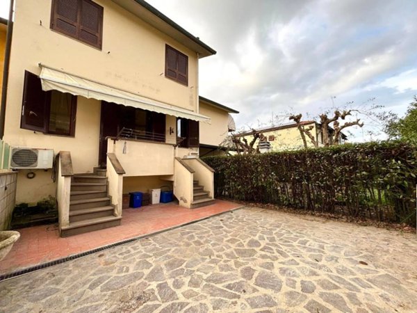 casa indipendente in vendita a Casciana Terme Lari in zona Quattro Strade