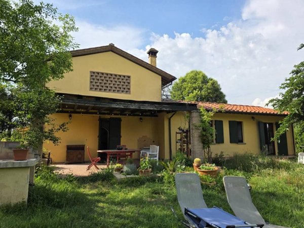 casa indipendente in vendita a Casciana Terme Lari in zona Perignano