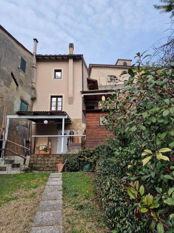 casa indipendente in vendita a Casciana Terme Lari in zona Usigliano