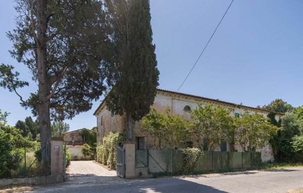 casa indipendente in vendita a Casciana Terme Lari in zona Perignano