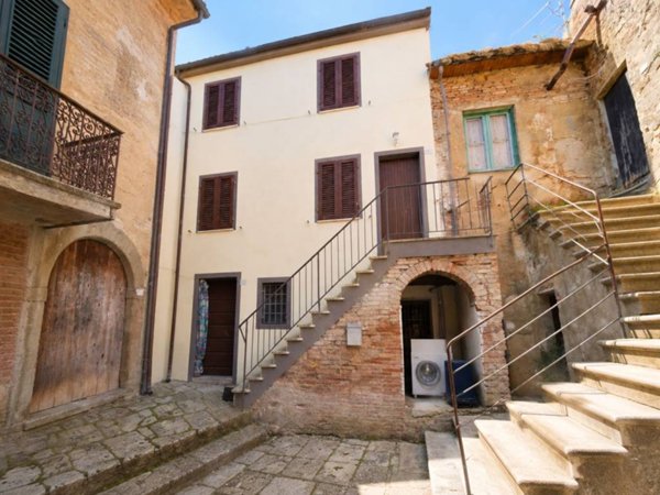 appartamento in vendita a Casciana Terme Lari in zona Lari