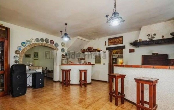 casa indipendente in vendita a Casciana Terme Lari in zona Lari