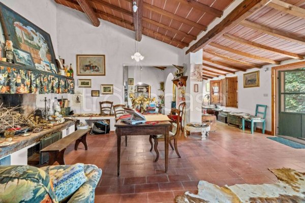 casa indipendente in vendita a Casciana Terme Lari in zona Cevoli