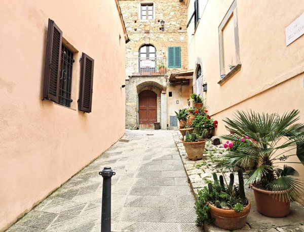 appartamento in vendita a Casciana Terme Lari in zona Casciana Alta