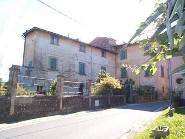 casa indipendente in vendita a Casciana Terme Lari in zona Lari