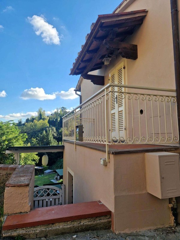 intera palazzina in vendita a Casciana Terme Lari in zona Usigliano