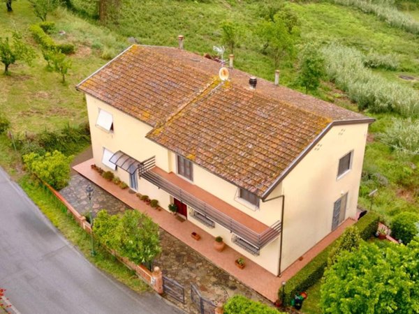 casa indipendente in vendita a Casciana Terme Lari in zona Cevoli