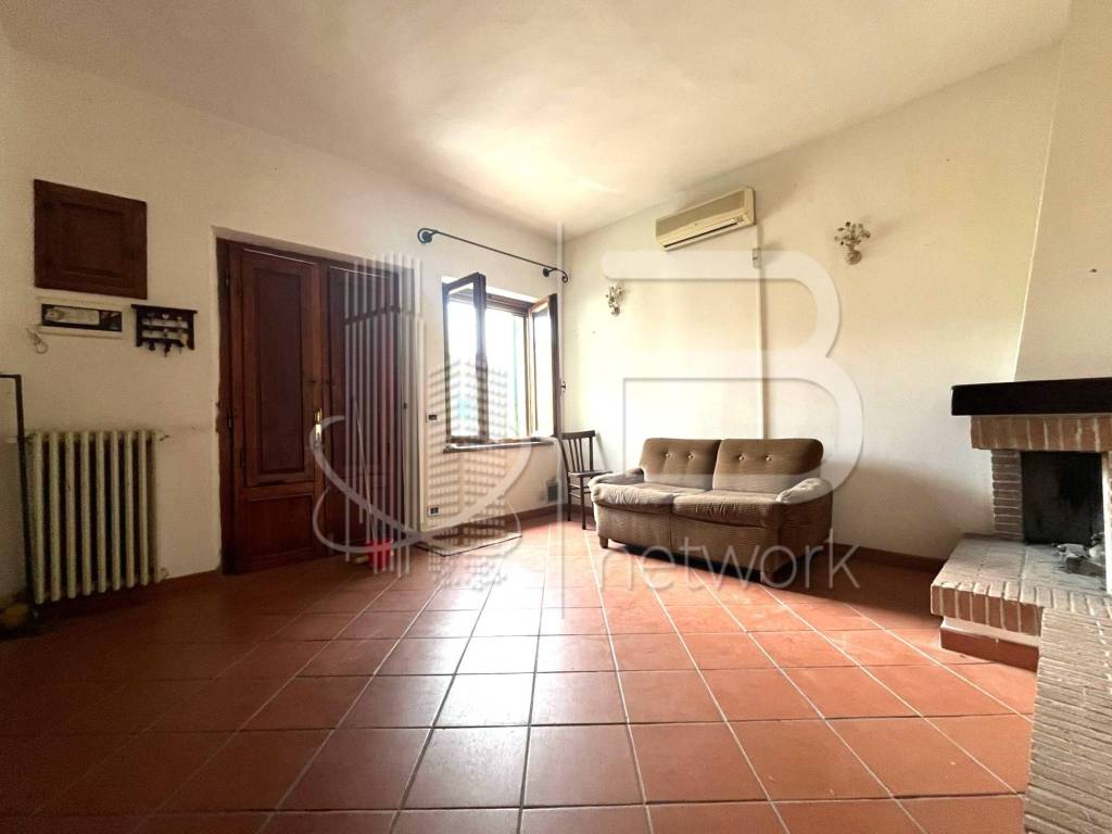 appartamento in vendita a Crespina Lorenzana in zona Crespina