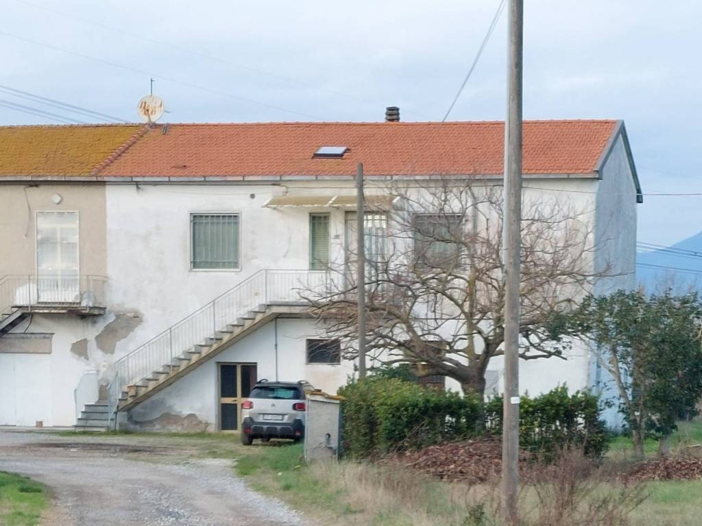 casa indipendente in vendita a Crespina Lorenzana in zona Lorenzana