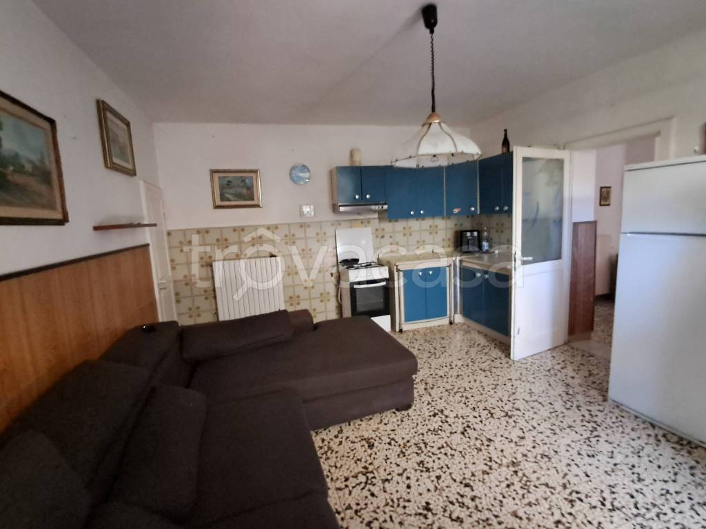 casa indipendente in vendita a Crespina Lorenzana in zona Lavoria