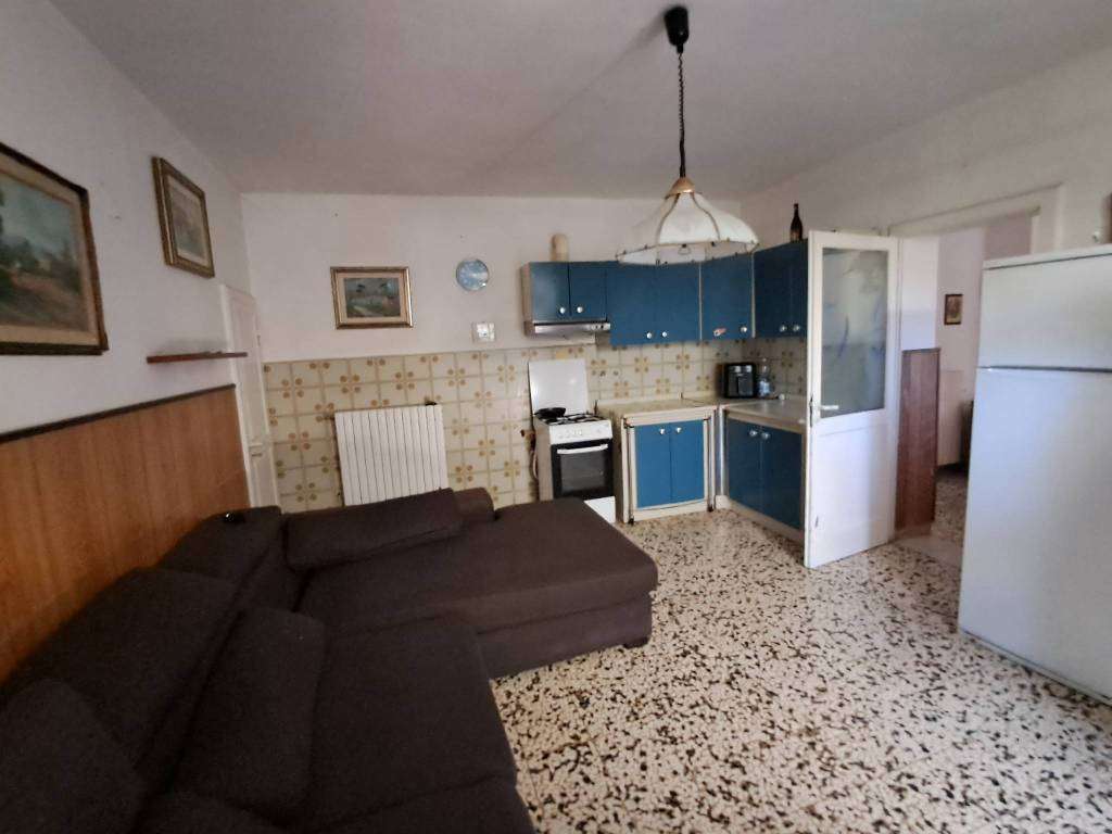 appartamento in vendita a Crespina Lorenzana in zona Lavoria