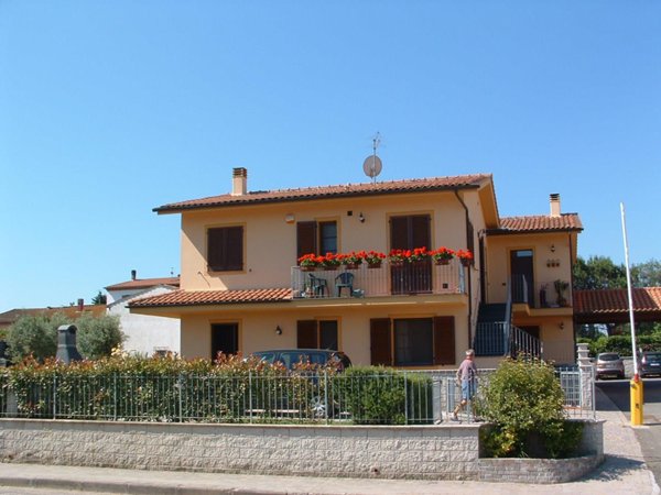 appartamento in vendita a Crespina Lorenzana in zona Crespina