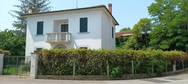 casa indipendente in vendita a Crespina Lorenzana