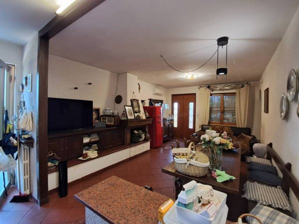 casa indipendente in vendita a Crespina Lorenzana in zona Lorenzana