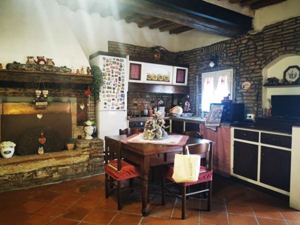 appartamento in vendita a Crespina Lorenzana in zona Colle