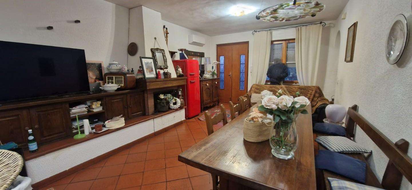 appartamento in vendita a Crespina Lorenzana in zona Lavoria