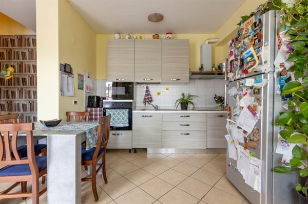 casa indipendente in vendita a Crespina Lorenzana