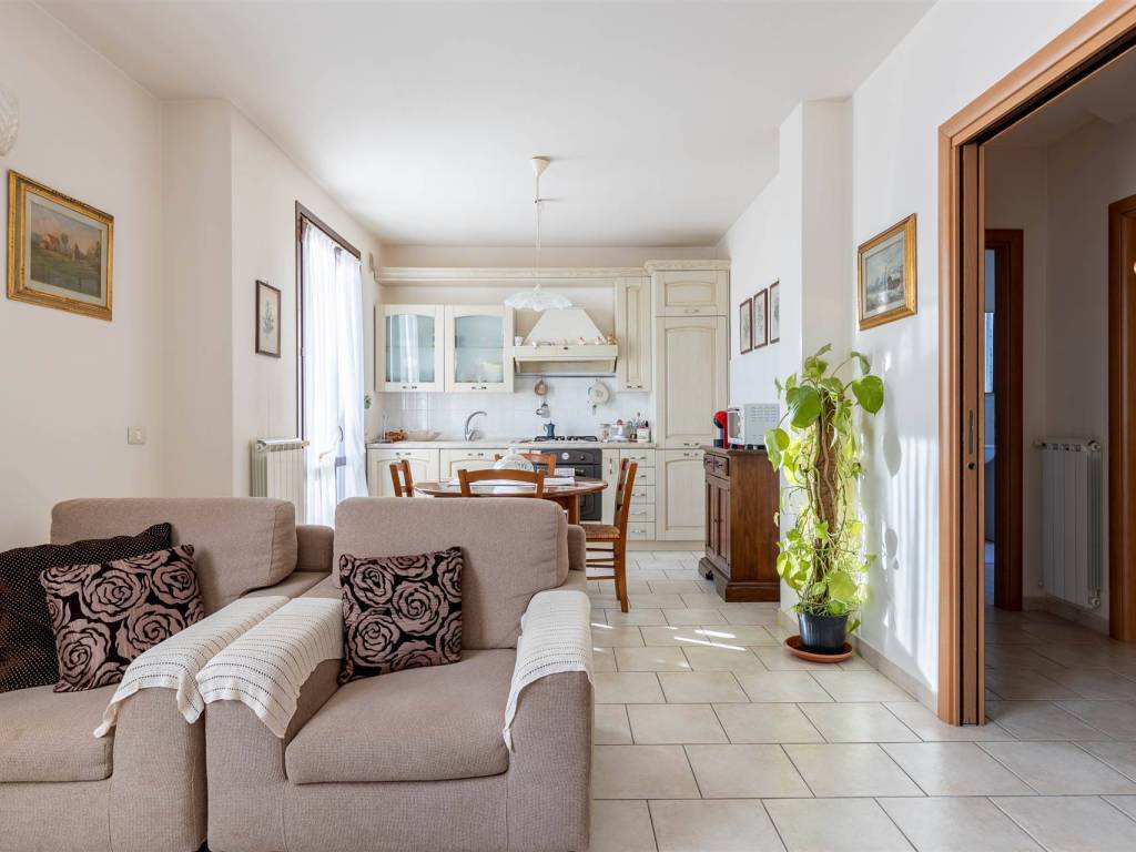 casa indipendente in vendita a Crespina Lorenzana in zona Cenaia