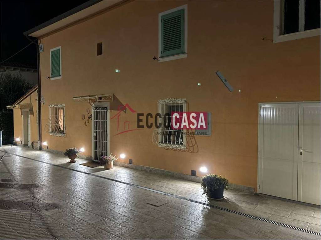 casa indipendente in vendita a Crespina Lorenzana in zona Ceppaiano