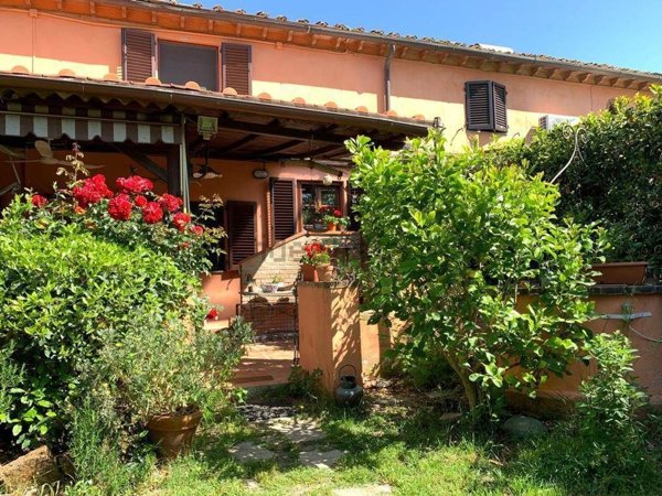 casa indipendente in vendita a Crespina Lorenzana