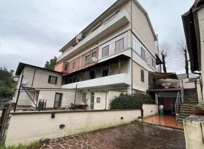 appartamento in vendita a Crespina Lorenzana