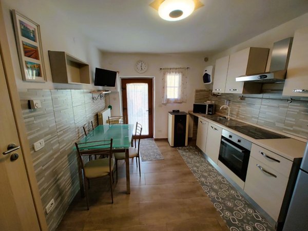 casa indipendente in vendita a Crespina Lorenzana in zona Crespina