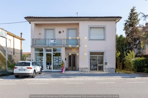 appartamento in vendita a Crespina Lorenzana in zona Cenaia