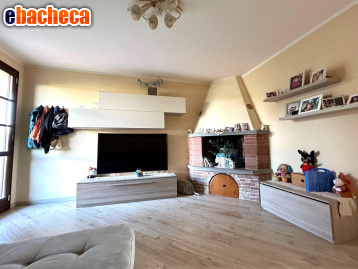 casa indipendente in vendita a Crespina Lorenzana