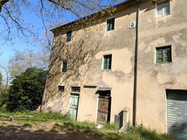 locale di sgombero in vendita a Crespina Lorenzana in zona Lorenzana