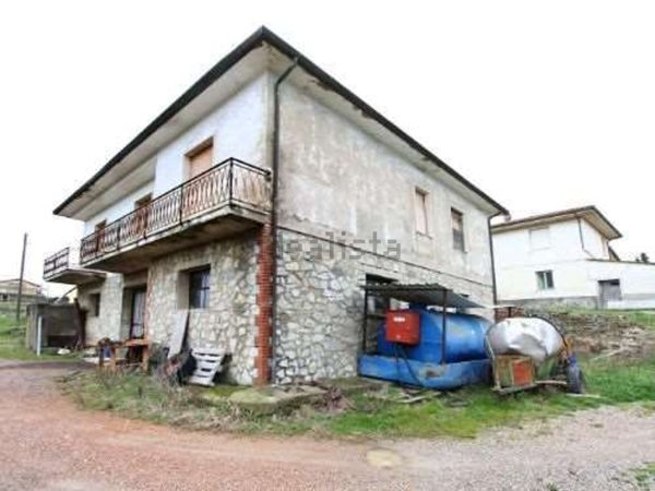 ufficio in vendita a Crespina Lorenzana in zona Lorenzana