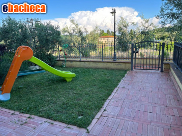 casa indipendente in vendita a Crespina Lorenzana