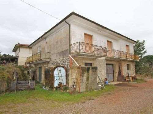 casa indipendente in vendita a Crespina Lorenzana in zona Lorenzana