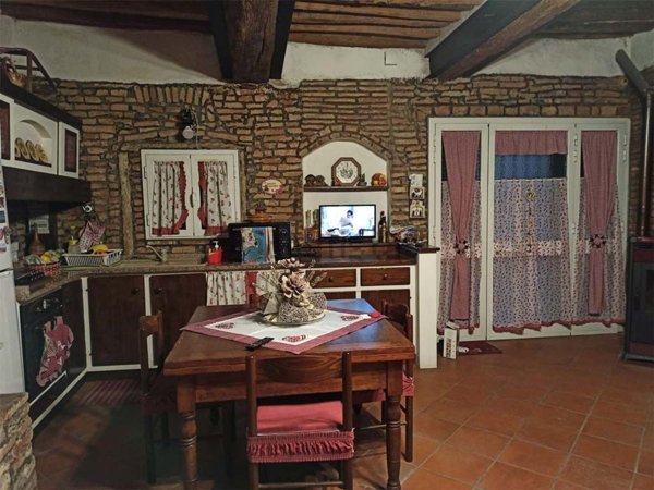 casa indipendente in vendita a Crespina Lorenzana in zona Crespina