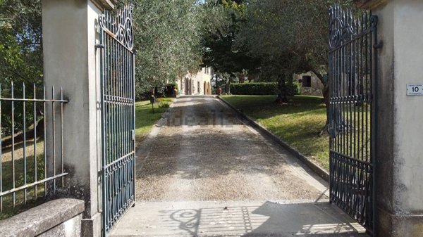 casa indipendente in vendita a Crespina Lorenzana