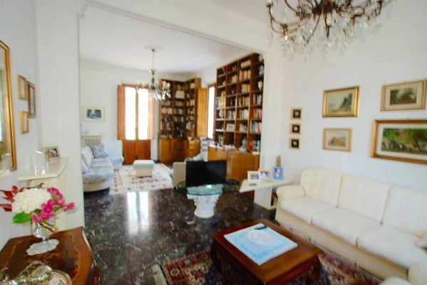 casa indipendente in vendita a Crespina Lorenzana