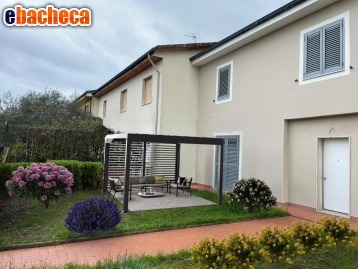 appartamento in vendita a Crespina Lorenzana in zona Cenaia