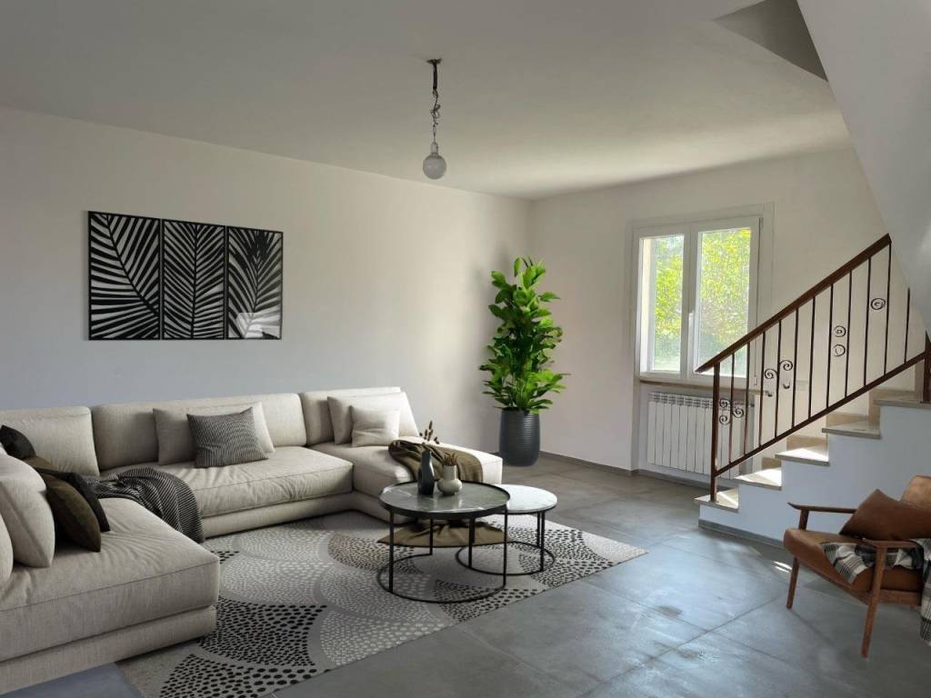 intera palazzina in vendita a Crespina Lorenzana in zona Cenaia