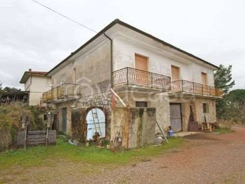 casa indipendente in vendita a Crespina Lorenzana in zona Lorenzana