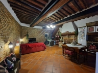 intera palazzina in vendita a Crespina Lorenzana in zona Crespina