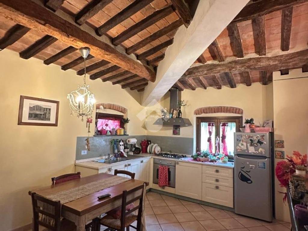 appartamento in vendita a Crespina Lorenzana in zona Crespina