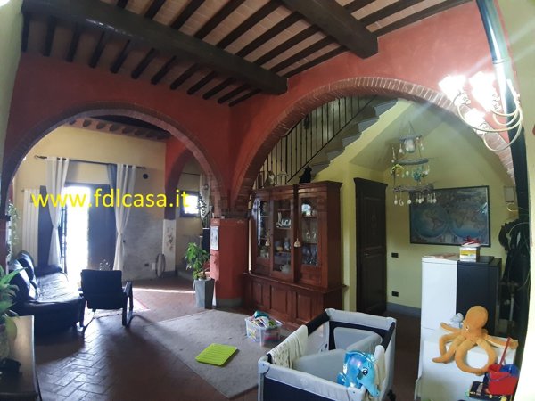 casa semindipendente in vendita a Crespina Lorenzana