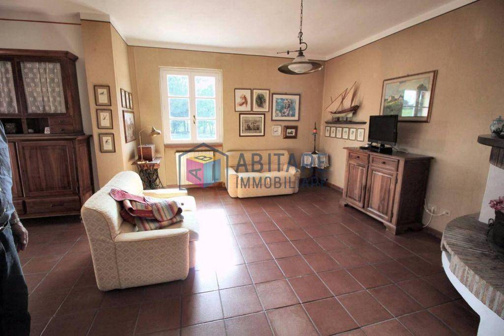 casa indipendente in vendita a Crespina Lorenzana in zona Crespina