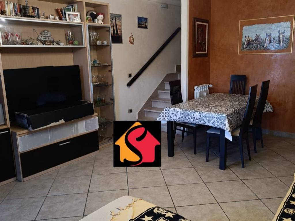 casa indipendente in vendita a Crespina Lorenzana in zona Lorenzana