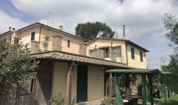 casa indipendente in vendita a Crespina Lorenzana