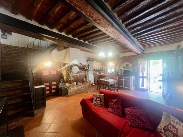 casa indipendente in vendita a Crespina Lorenzana in zona Crespina